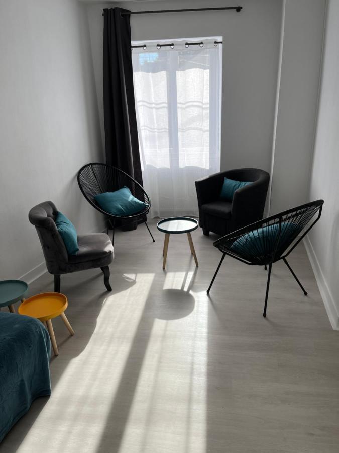 Charmante Maison De Ville Avec Parking A Cote. Морле Екстериор снимка